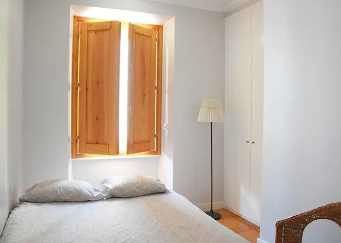 Bombarda Charming Central Apartment